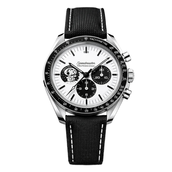 Speedmaster Professional Moonwatch – Silver Snoopy Award